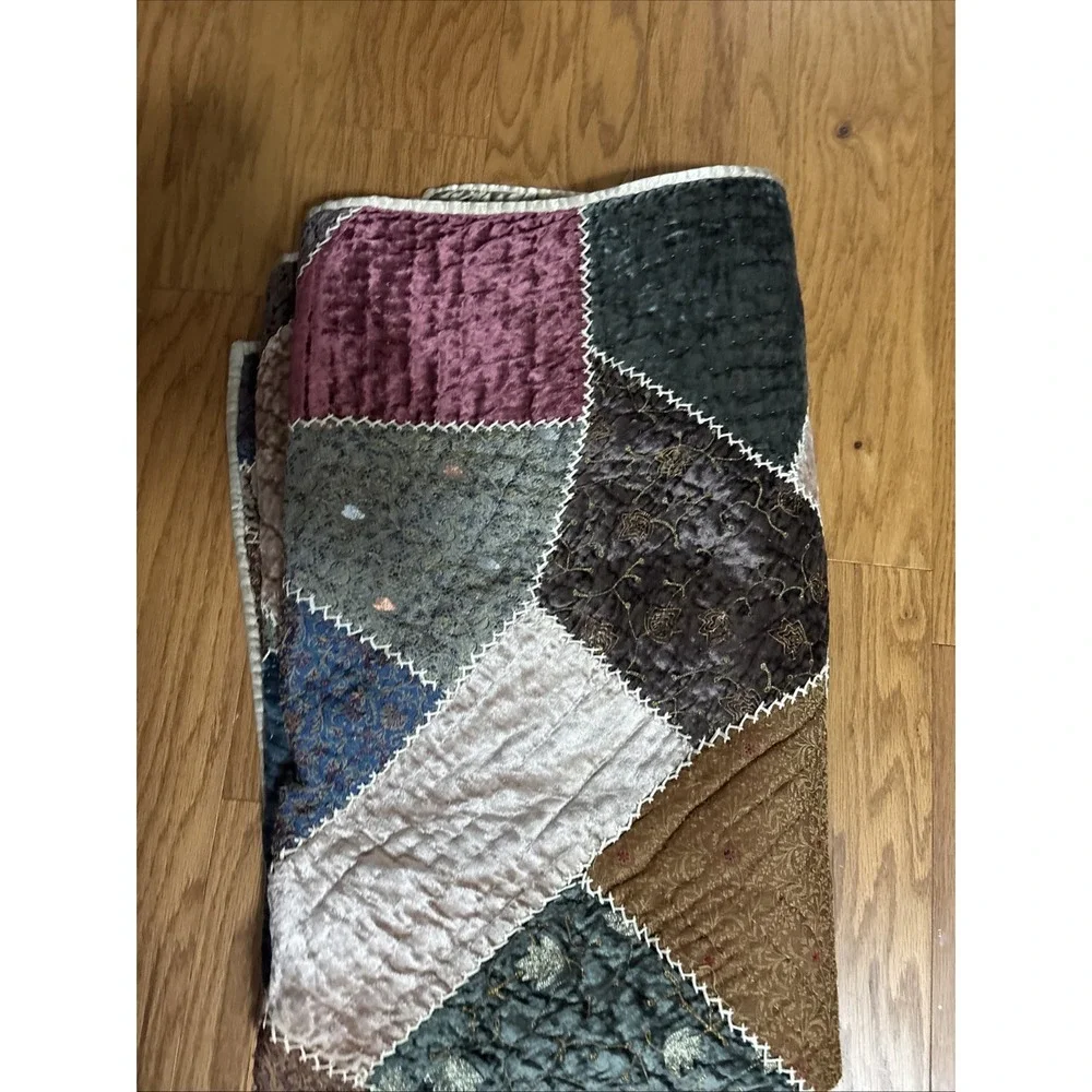 Elite Style Hand Crafted small Velvety  Patchwork Quilt Dimensions 48 X 60